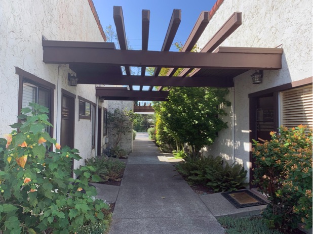 Our clinic located off East Washington Street in Petaluma